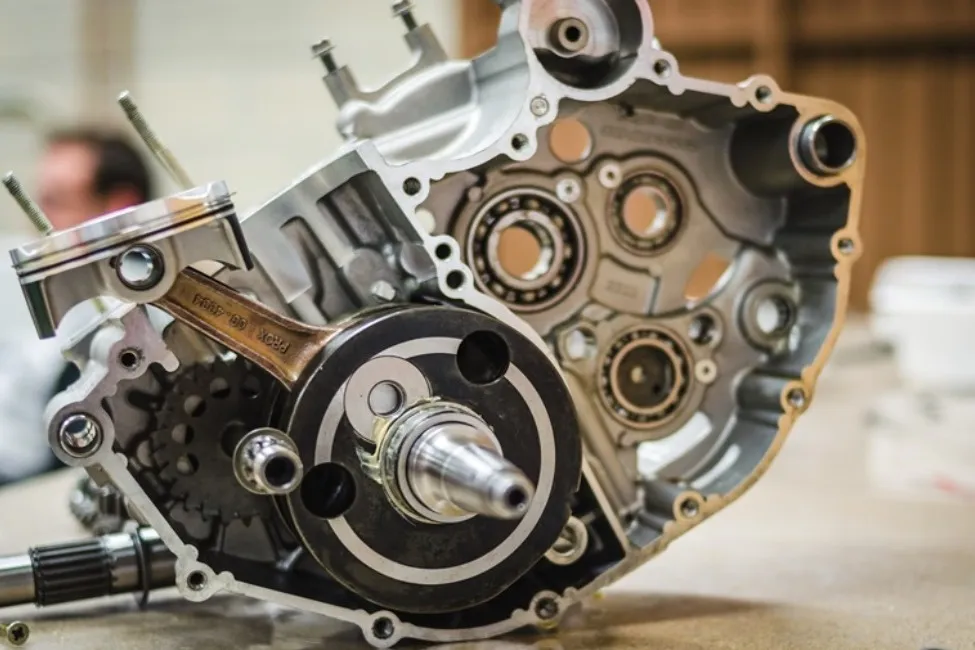 Motor dengan 2 Silinder