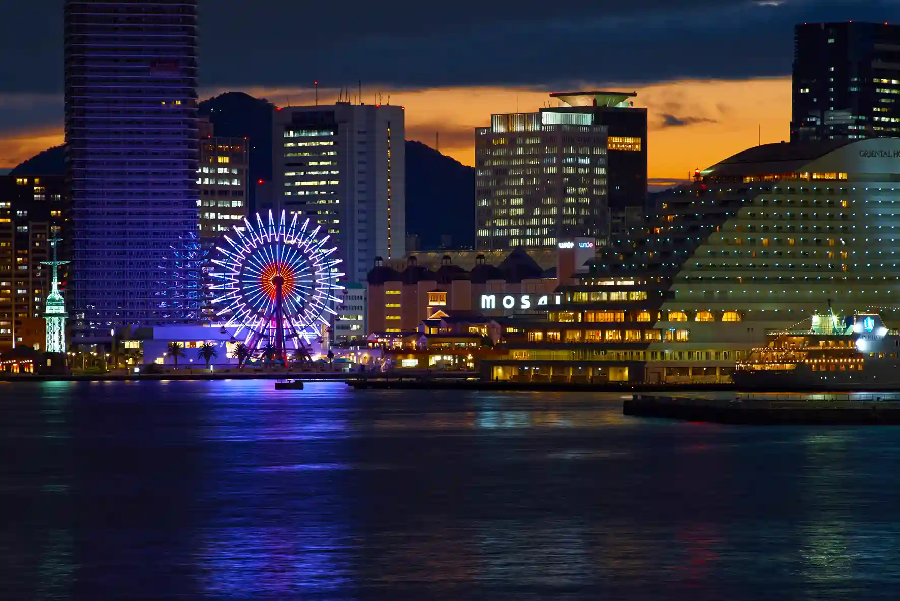 Kobe Harborland Wisata Malam Romantis di Pelabuhan Kobe